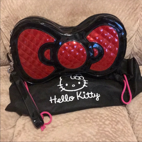 Loungefly Handbags - Hello kitty wristlet